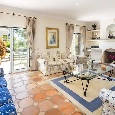 Sleeps 6 Air Con Wifi Quinta do Lago